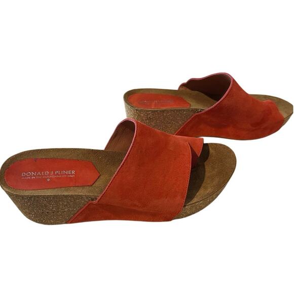 Donald Pliner Red Suede Ginie Red Wedge Sandals - Size 11 - Picture 3 of 6